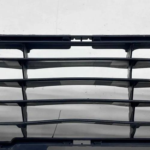 Grade Inferior Hilux Sw4 2016 17 18 19 2020 Original Preto Fosco - Imagem 4