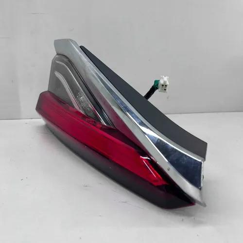Lanterna Tampa Mala Toyota Corolla 2020 21 22 24 25 Direito Direito/passageiro Vermelho - Imagem 3