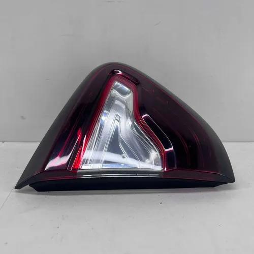 Lanterna Tampa Mala Renault Captur 2017 18 19 20 21 Esquerdo Esquerdo/motorista Vermelho - Imagem 2