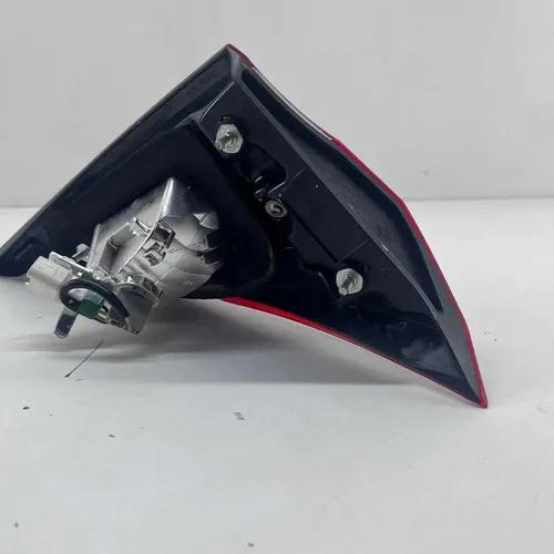 Lanterna Mala Toyota Yaris 2018 19 20 21 22 Direito Direito/passageiro Vermelho - Imagem 3