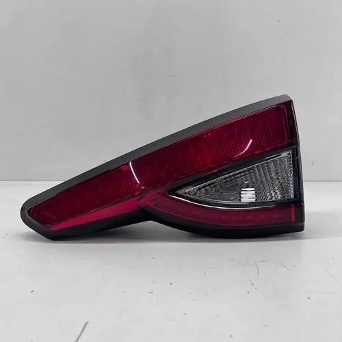 Lanterna Mala Fiat Argo 2017 18 19 20 21 22 23 24 Direito Direito/passageiro Vermelho - Imagem 2