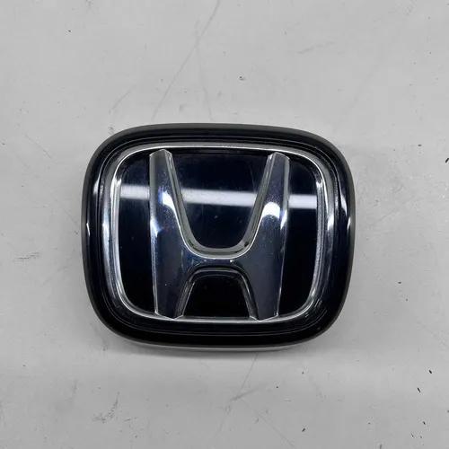 Emblema Traseiro Porta Mala Honda Hr-v 2022 A 2026 Original Preto - Imagem 2