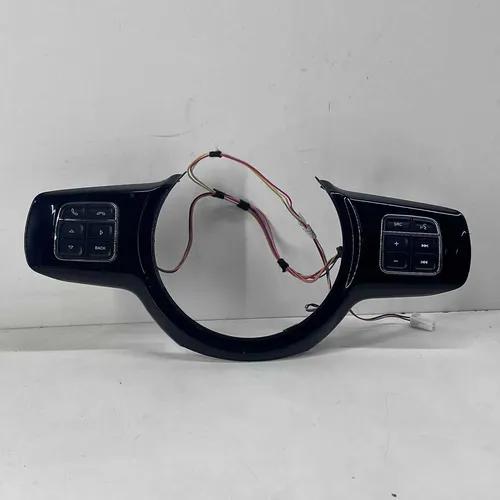 Moldura Volante Com Comandos De Bordo Strada 2021 A 25 Orig - Imagem 2