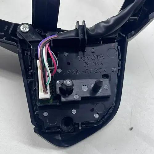 Moldura Volante Com Comandos De Bordo Toyota Corolla Cross Preto Lisa - Imagem 8